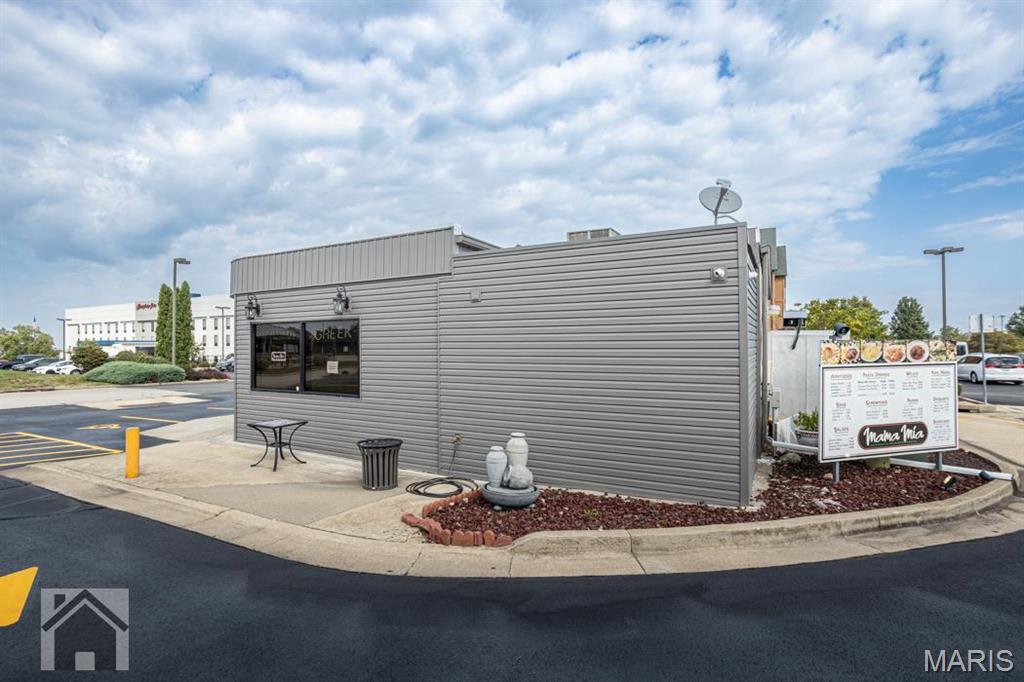 ST. ROBERT INTERSTATE PLAZA No. 9 - Commercial Sale
