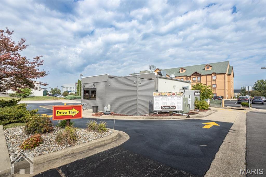 ST. ROBERT INTERSTATE PLAZA No. 9 - Commercial Sale