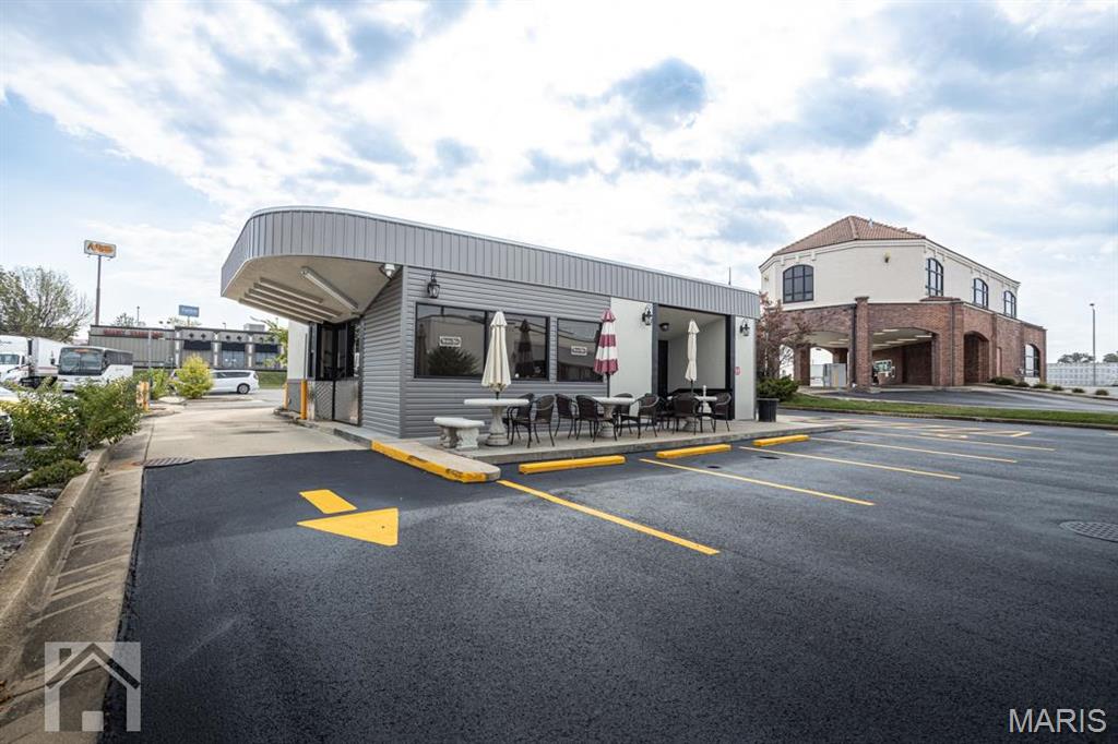 ST. ROBERT INTERSTATE PLAZA No. 9 - Commercial Sale