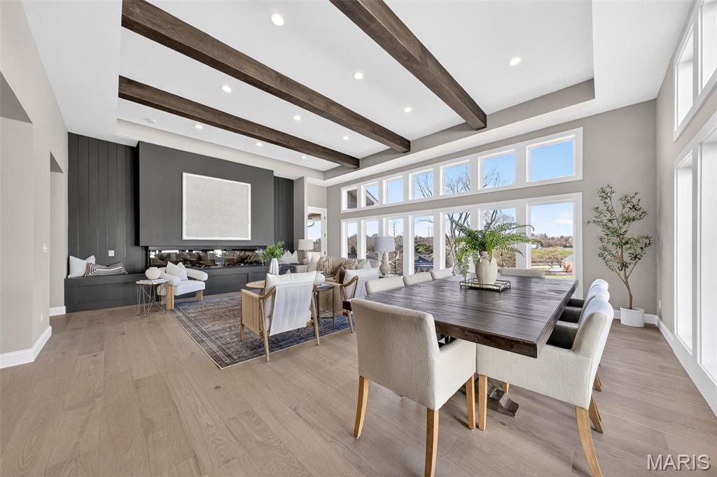 Santino Court - Residential