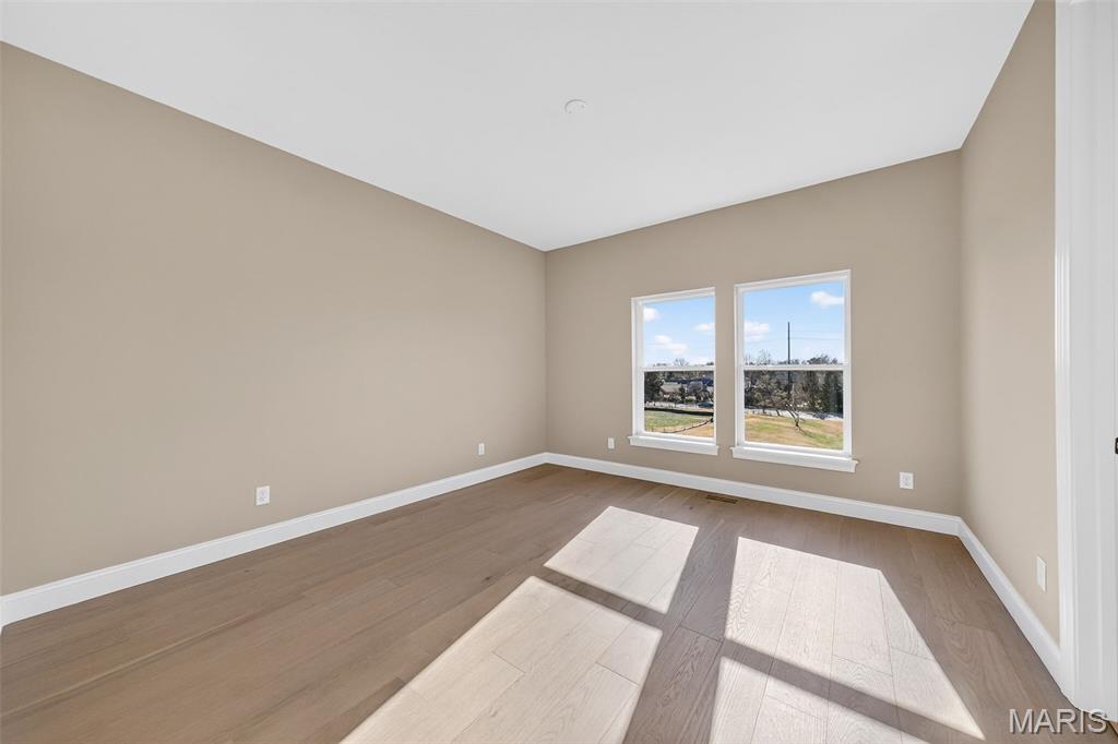 Santino Court - Residential