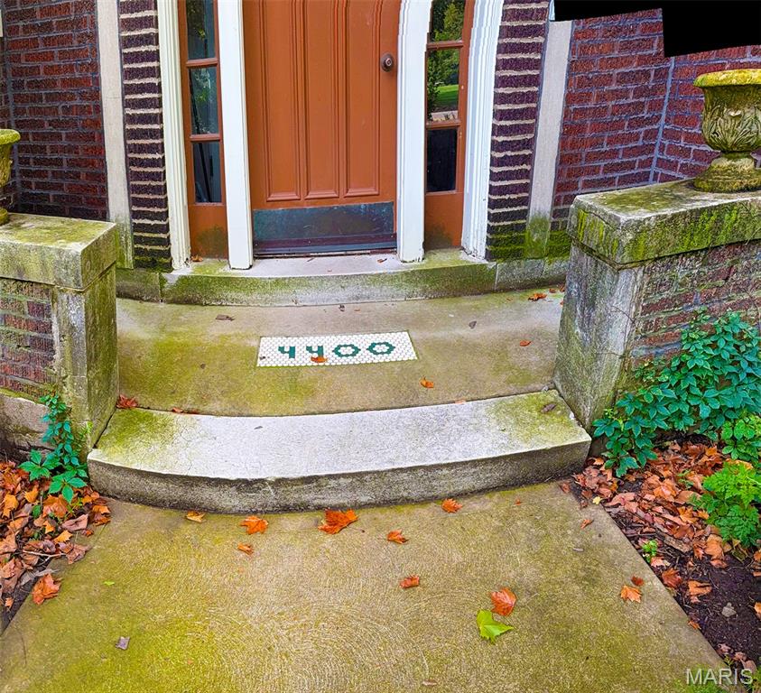4400 Arsenal Street Condos - Residential Lease