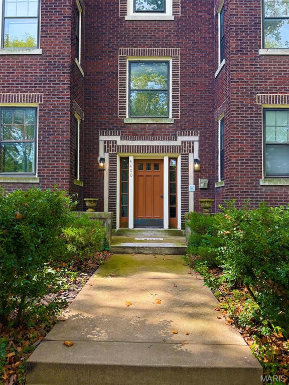4400 Arsenal Street Condos - Residential Lease