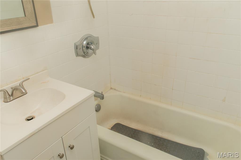 Blu Condo - Residential Lease