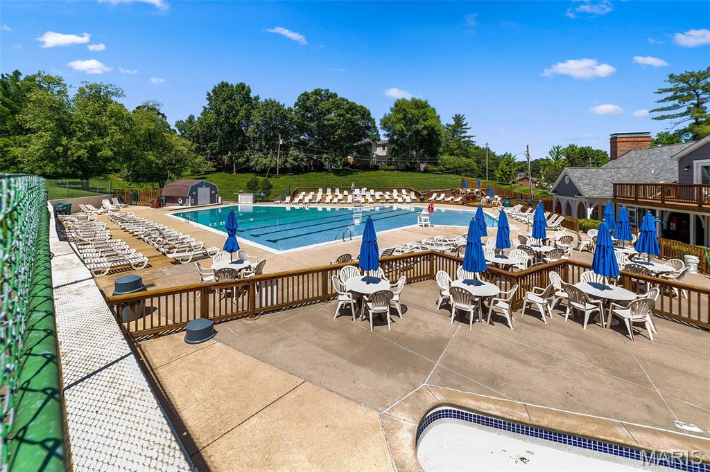 Brentwood Forest Condo Ph Six - Residential