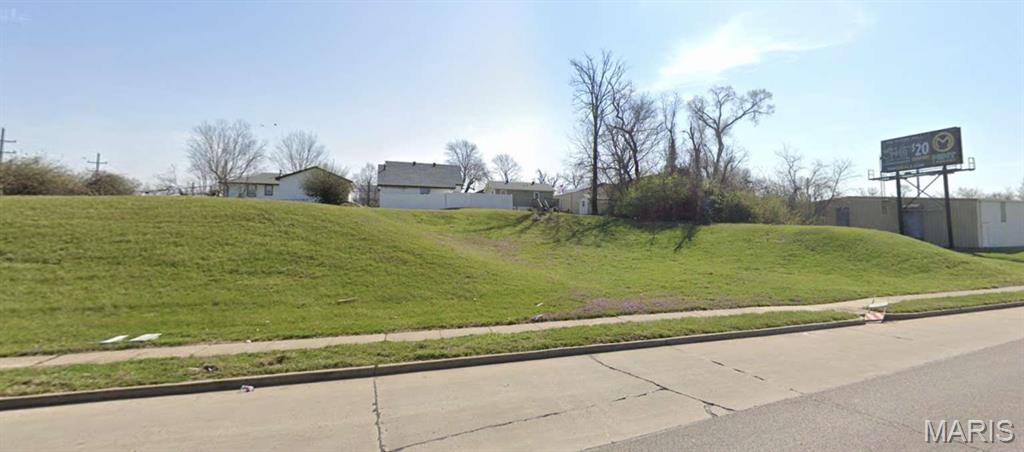 Versatile ~0.32-acre parcel made up of FIVE individually platted lots conveying together as one — a unique opportunity for an infill builder, investor, or end-user looking for a larger-than-typical North County footprint. Frontage on Madison Avenue offers strong visibility and easy access, making this equally suitable for a single residence with generous setback, a future re-subdivision back to the original platted lots, or assemblage with the neighboring parcels to the east.
Municipal water and sewer available at street. No HOA, no liens, clean title. Owner-financing not offered — cash preferred, but conventional financing acceptable with pre-approved buyer.
Close in 14-21 days with cooperative title. Sold strictly AS-IS.