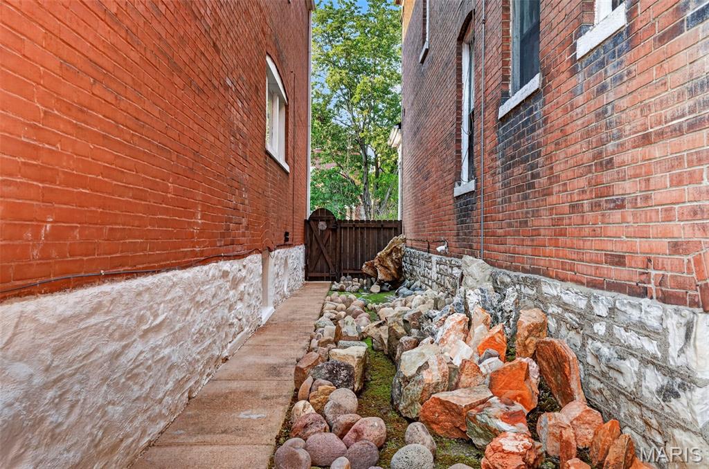 Russell Place Add - Residential