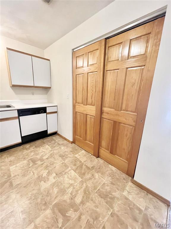 PINETREE ESTATES - Residential Lease