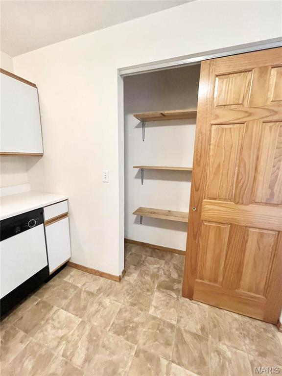 PINETREE ESTATES - Residential Lease