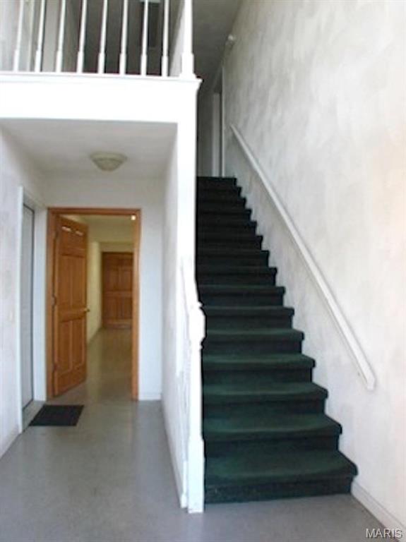 PINETREE ESTATES - Residential Lease