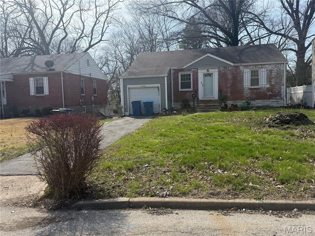 Amazing ranch with lots of potential for first time homebuyers or investors wanting to add to their portfolio. Fresh paint and new windows already done, this 2 bedroom home just needs the finishing touches to make it shine.  Minutes from highway access and downtown Ferguson.  Property to be sold AS-IS.