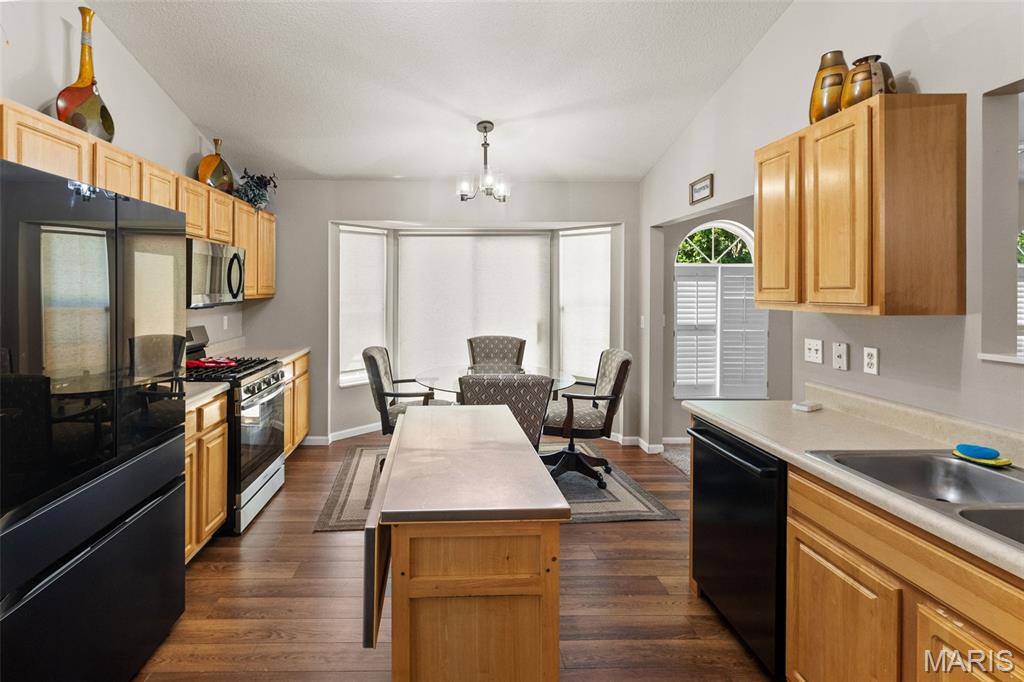 Lakes/Elmwood - Residential