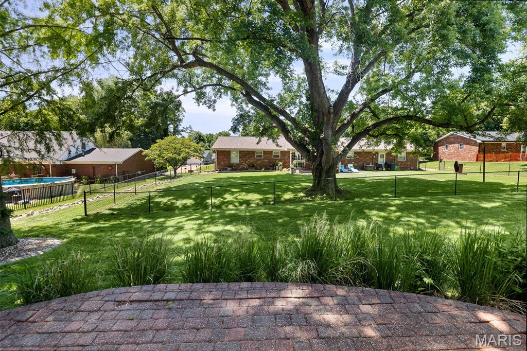 Lakes/Elmwood - Residential