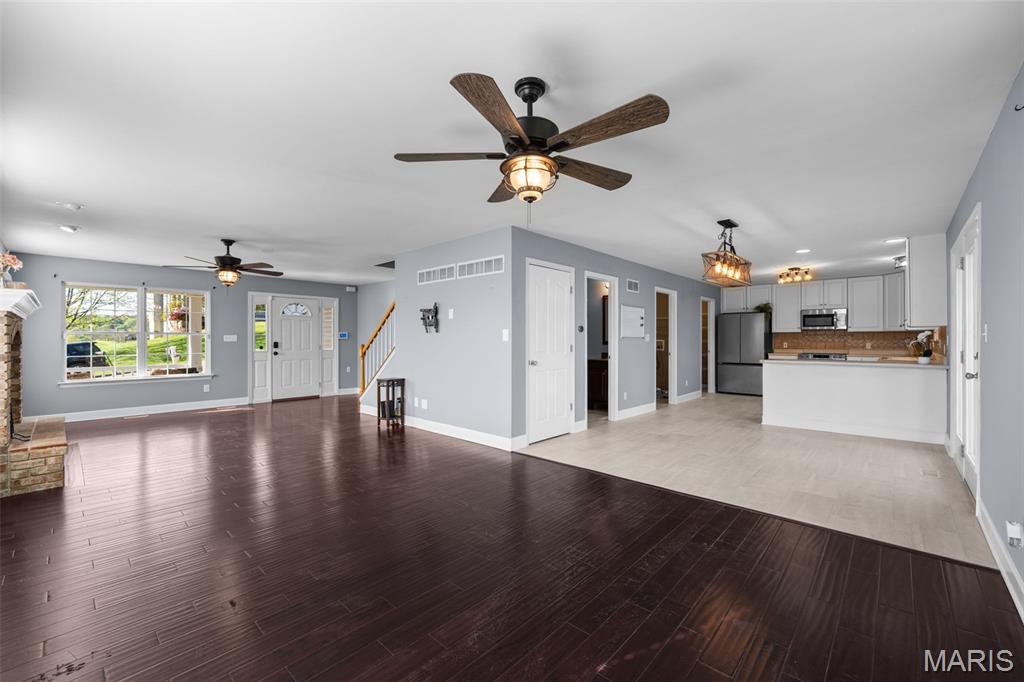 Imperial Hills 03 - Residential