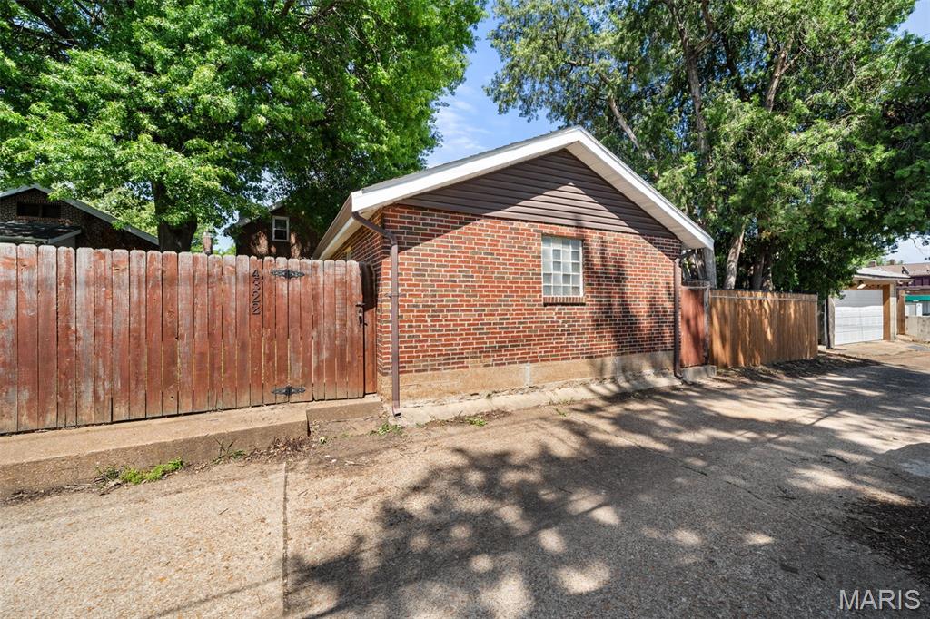 Toenges Add - Residential