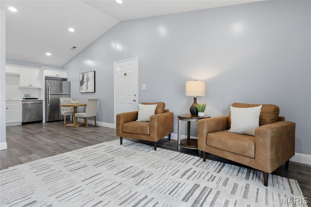 Victoria Crossing Two At The - Residential