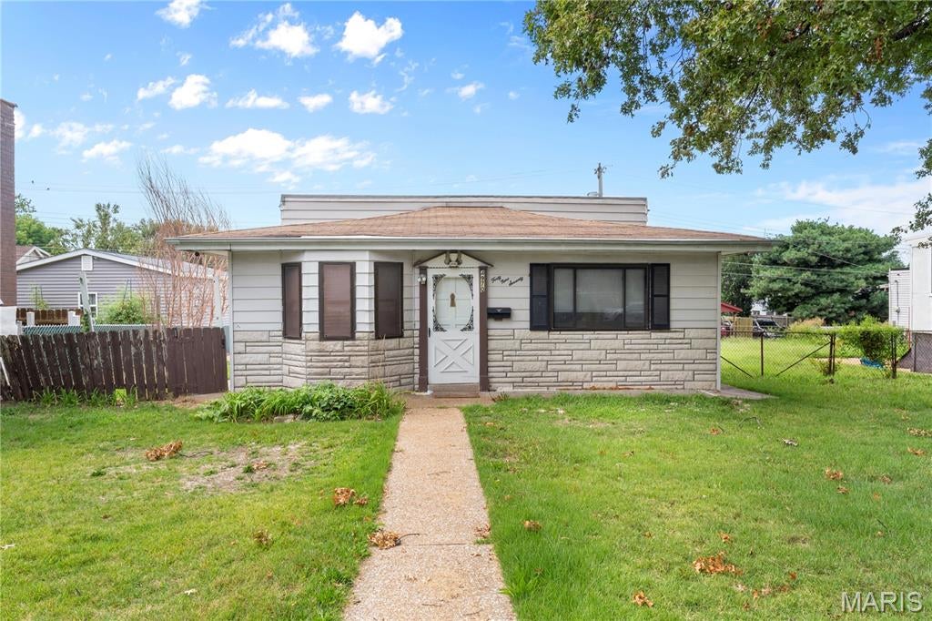 NEW PRICE! Welcome to 4970 Quincy St, a beautifully renovated 3 bedroom, 1 bathroom home that is move in ready and ready for its next owner. This home offers a fresh, updated interior with comfortable living spaces and a great blend of modern updates and original character.

Previously under contract and now back on the market due to circumstances unrelated to the seller. The seller is motivated and ready to make a deal, but the value of this home speaks for itself. The recent price improvement creates a great opportunity for buyers looking for a renovated home without taking on a renovation project of their own.