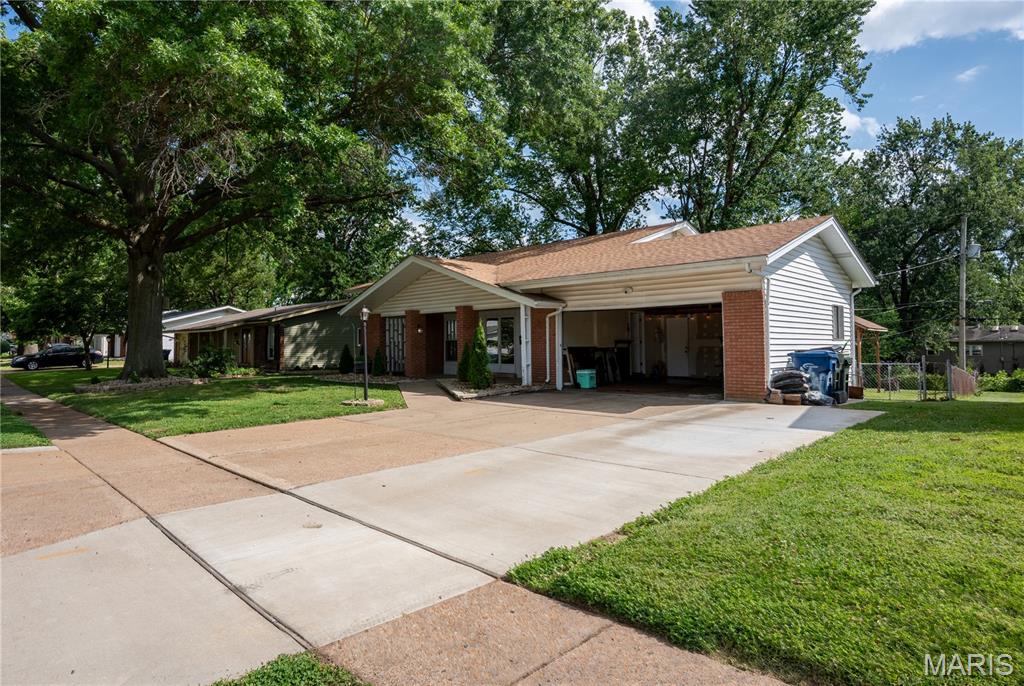 Coach Light Village 1 Amd - Residential