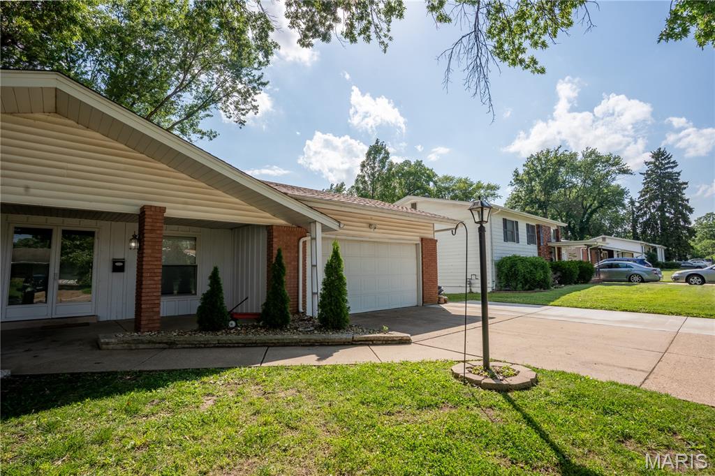 Coach Light Village 1 Amd - Residential