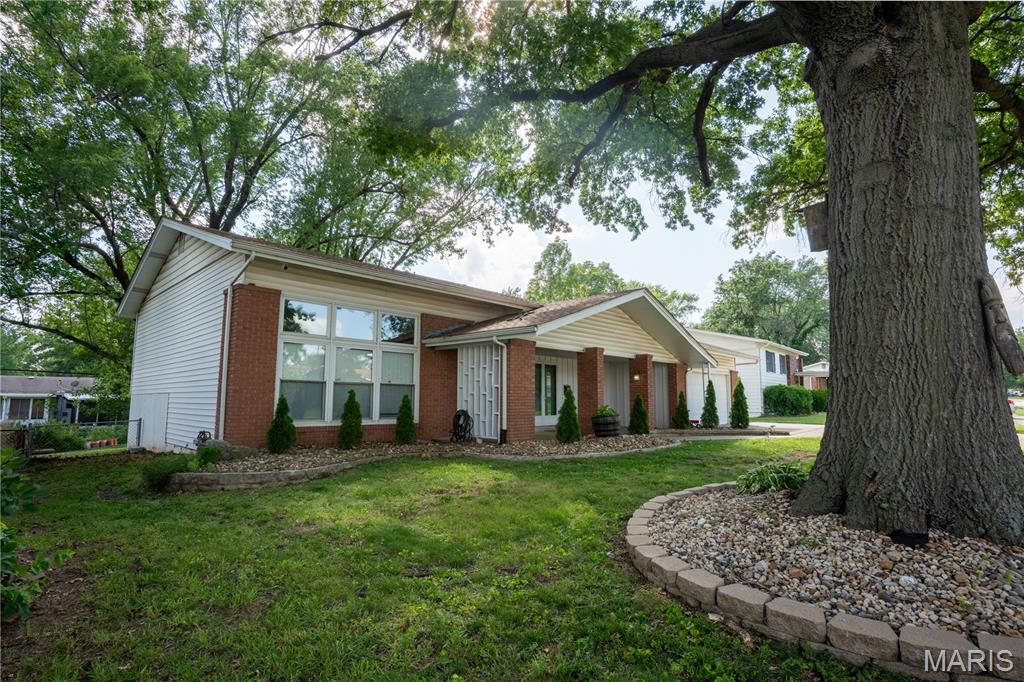 Coach Light Village 1 Amd - Residential