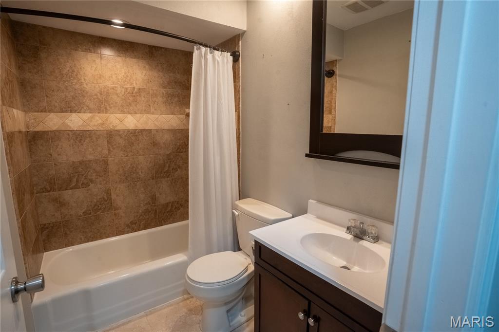 Coach Light Village 1 Amd - Residential
