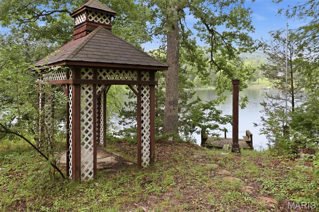 Lake Cattails 03 - Residential