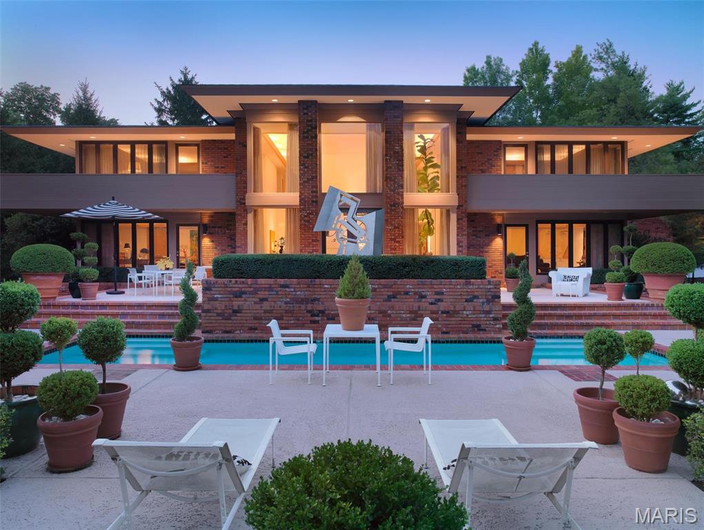Summit Tr - Residential