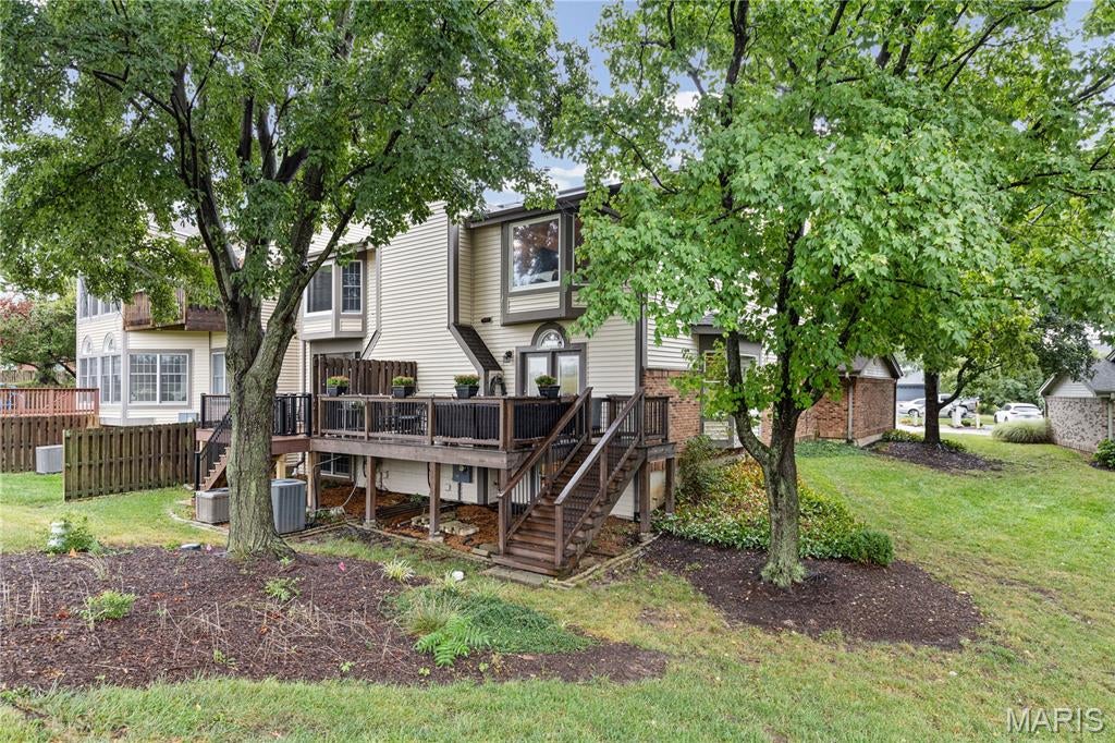 Field Pointe Condomnium Twelve - Residential