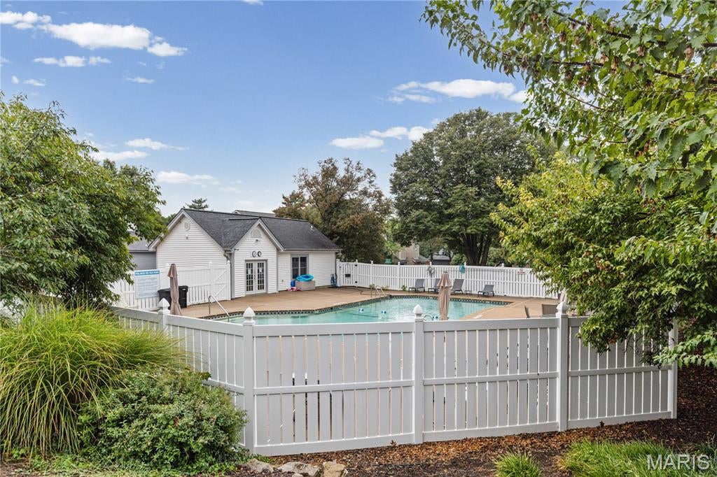 Field Pointe Condomnium Twelve - Residential