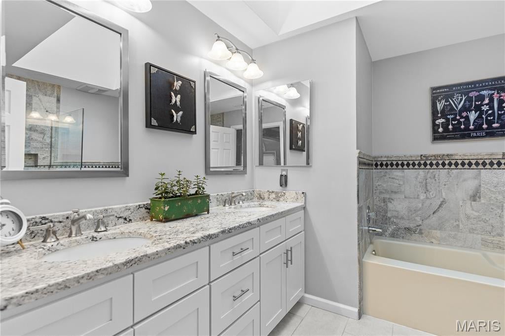 Field Pointe Condomnium Twelve - Residential