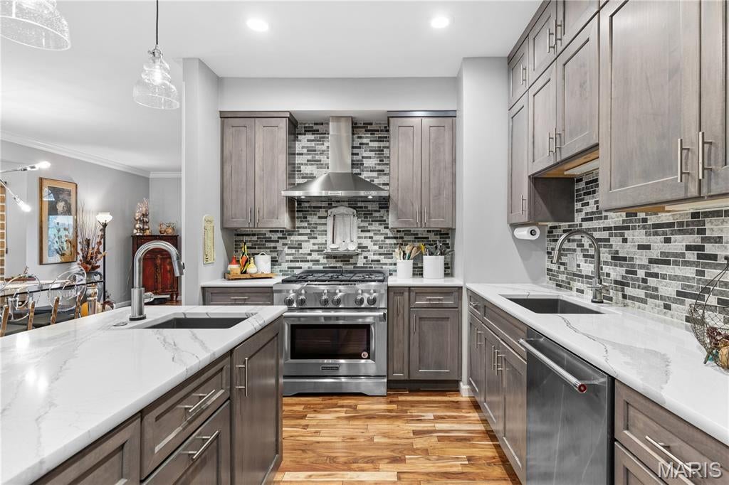 Field Pointe Condomnium Twelve - Residential