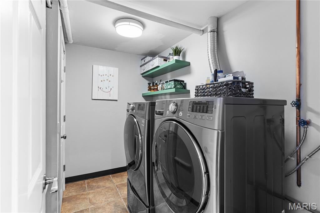 Field Pointe Condomnium Twelve - Residential