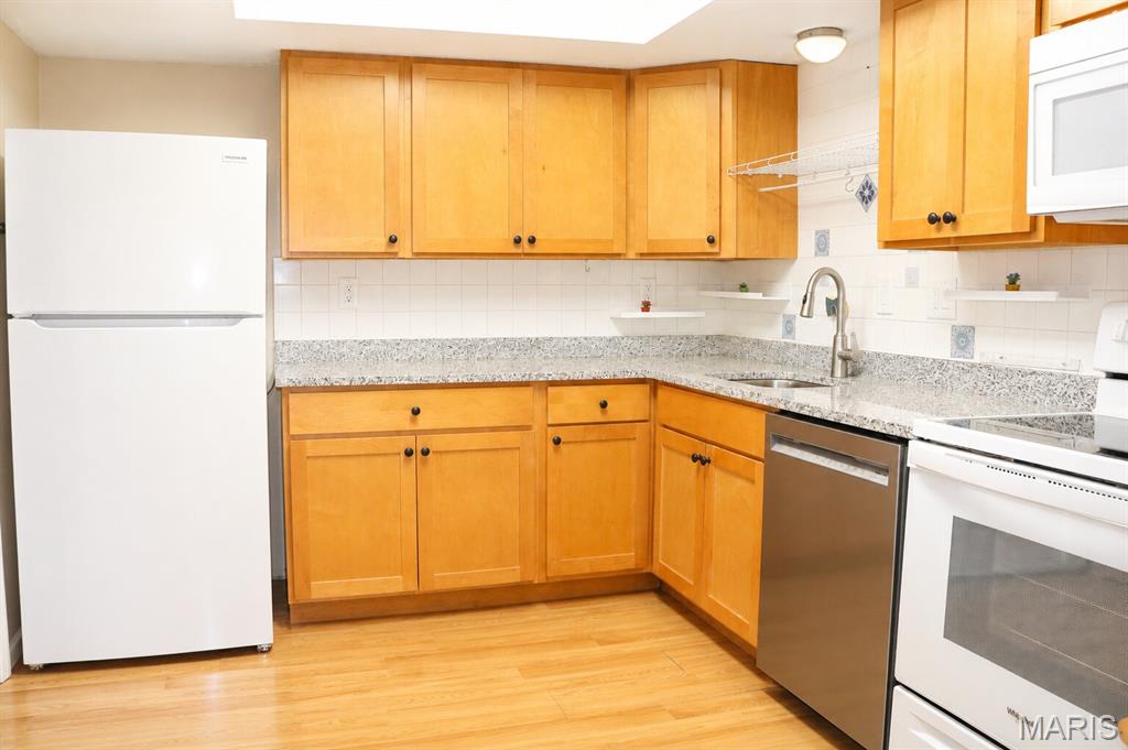 Cambridge Courts Condo - Residential