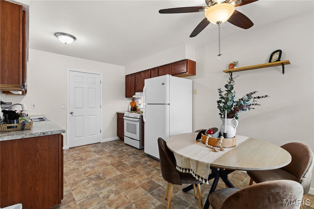 Pontoon Place - Residential