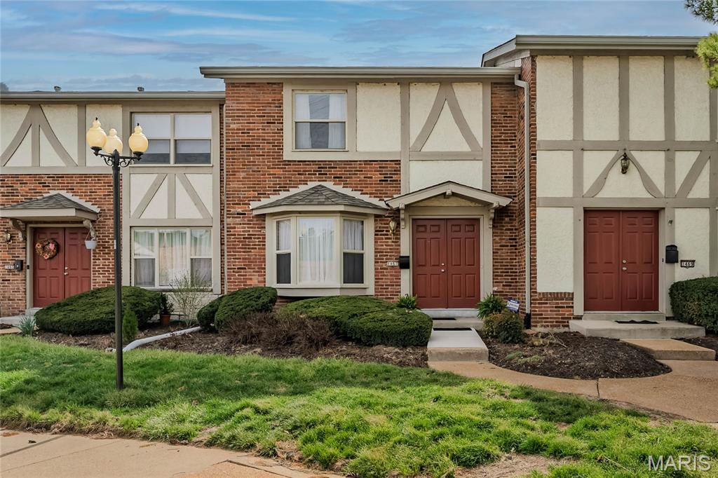 Beautifully updated townhome situated in a park-like setting with lake, fishing opportunities, and walking trails.   Enjoy your morning coffee sitting on the private deck overlooking the lush common ground.  This 2 bedroom, 2 1/2 bath with finished lower level is tucked away on a quiet cul-de-sac offering added privacy.  Upon entry, you are welcomed by an open floor plan featuring a spacious living room with a bay window. The main level also includes a kitchen and dining area combination with a breakfast bar, custom cabinetry, pantry, and updated finishes, including sleek black appliances, all opening to the deck.
Upstairs, you will find two generously sized ensuite bedrooms, each with its own walk-in closet. The finished lower level provides additional living space and access to a private, fenced-in patio.
Convenient parking is located directly in front of the townhome. Ideally situated with easy access to major thoroughfares including I-270, Page Avenue Extension, Olive Boulevard, and Lindbergh Boulevard, as well as nearby amenities such as the airport and Westport Plaza.
This move-in ready home has been well maintained and is part of a community with a strong HOA and solid reserves. Don’t miss this exceptional opportunity