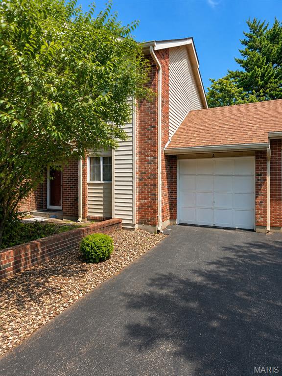 **GROUND FLOOR UNIT** Come see this move in ready 2 bed 2 full bath condo equipped with new luxury vinyl plank flooring installed this year. Other improvements include HVAC (2022), water heater (2024), electric panel (2025), and the roof (2023, association-covered) plus kitchen and living room windows were replaced in 2022. This community association comes with real value — it covers the roof over your head (and all other external maintenance), clubhouse, pool, and tennis court.