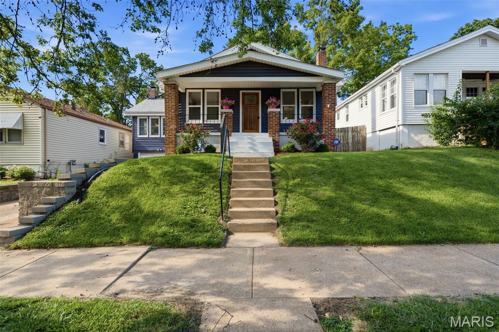 Beautifully updated 5-bedroom, 3-bath home offering over 2,400 sq ft of living space in a sought-after South City location. Features include an updated kitchen with center island, renovated bathrooms, and a finished lower level providing additional living and entertaining space. Enjoy the large backyard with spacious deck, perfect for gatherings and outdoor fun. Major updates include a new roof (Fall 2025) and AC (2021). Ideally situated in a family-friendly neighborhood with easy access to Lindenwood Park, local restaurants, city amenities, and nearby highways for a quick commute to the county. A rare opportunity to enjoy space, updates, walkability, and convenience all in one home.