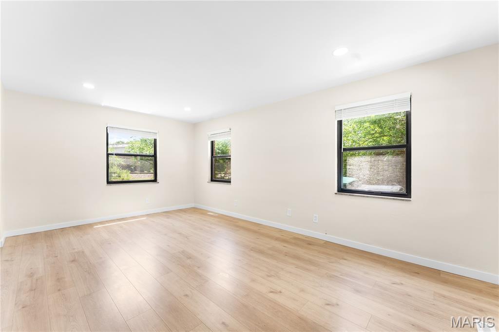 Pasadena Webster - Residential Income