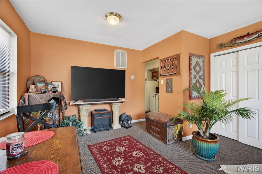 Pasadena Webster - Residential Income