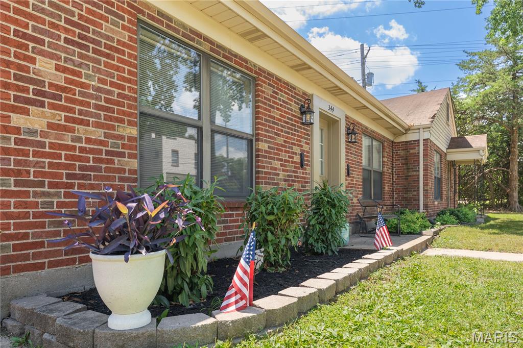 Pasadena Webster - Residential Income