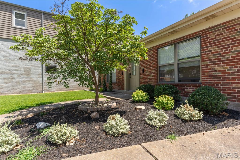 Pasadena Webster - Residential Income