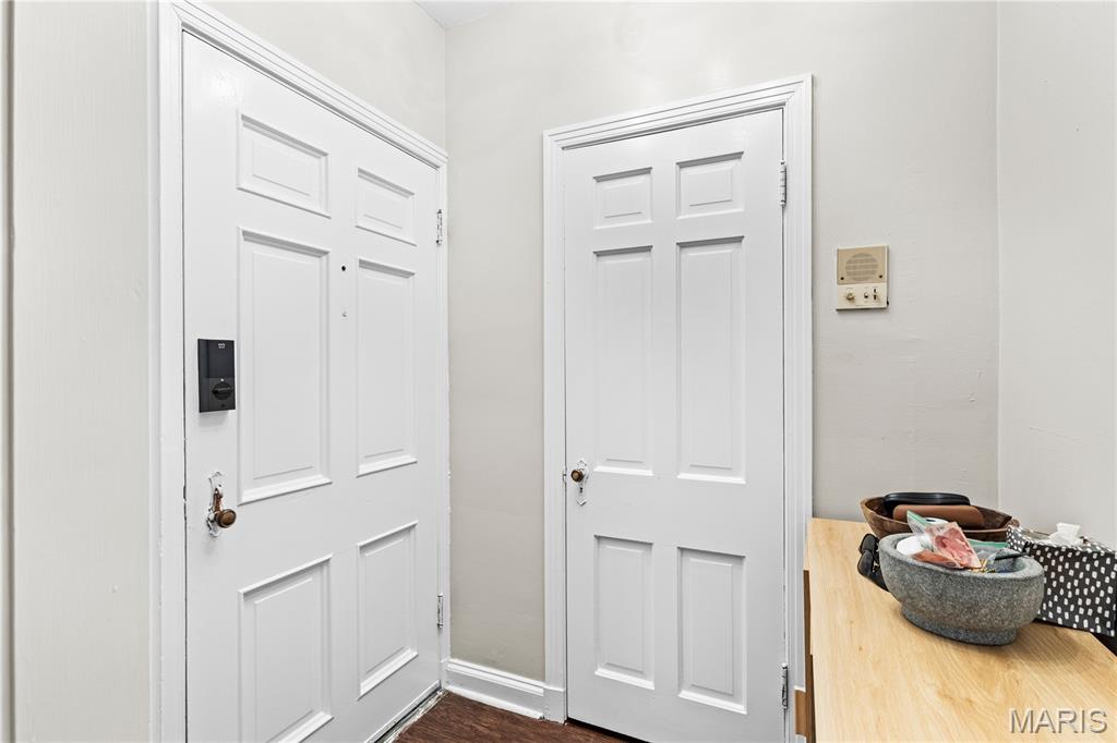 Davis Place Condo - Residential