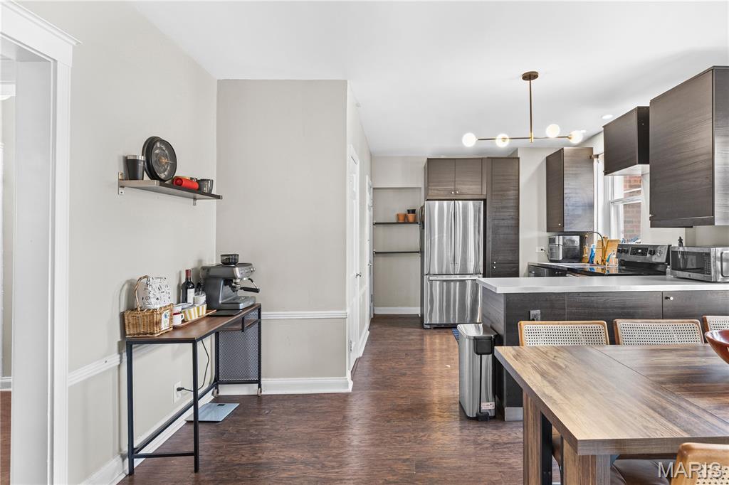 Davis Place Condo - Residential