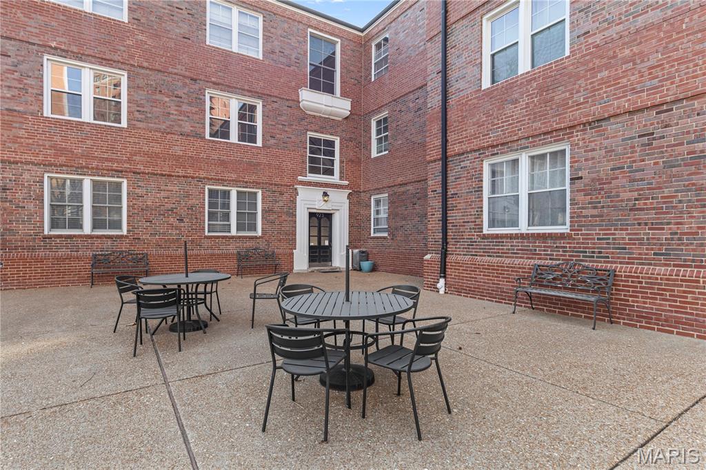 Davis Place Condo - Residential