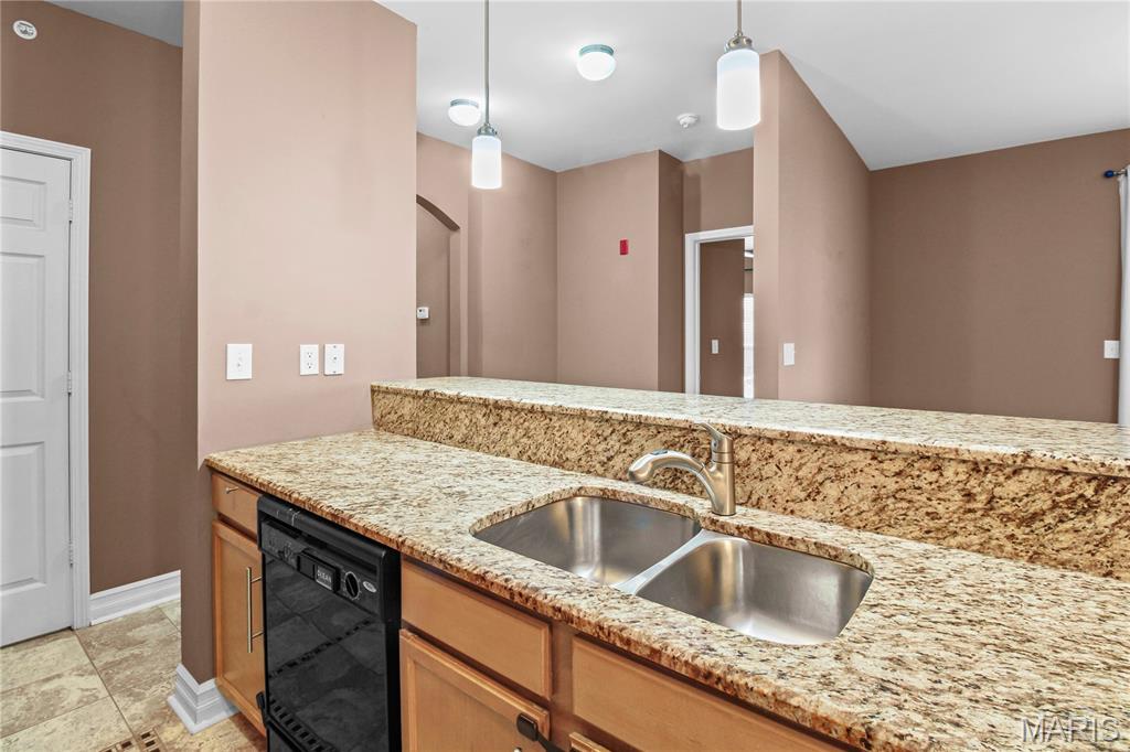 Bridgewater Cove A Condo 4th - Residential