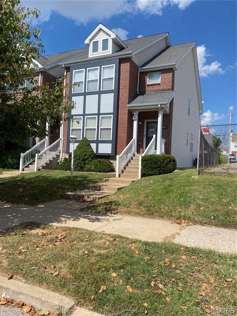 400 North Sarah Street - Residential