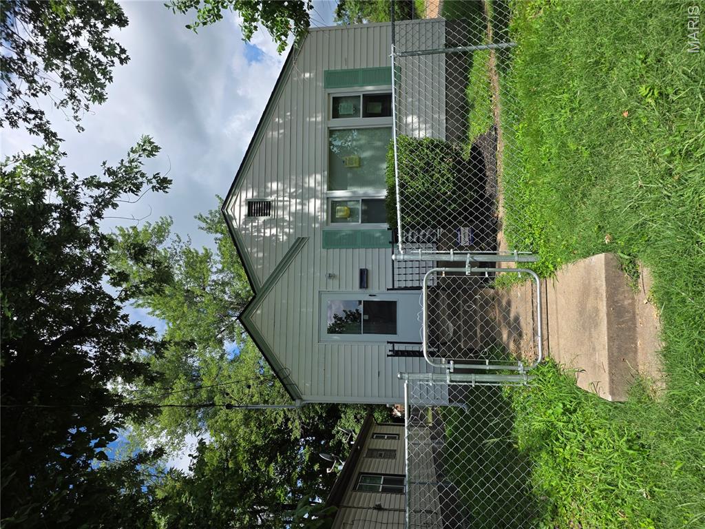 West Walnut Manor - Residential