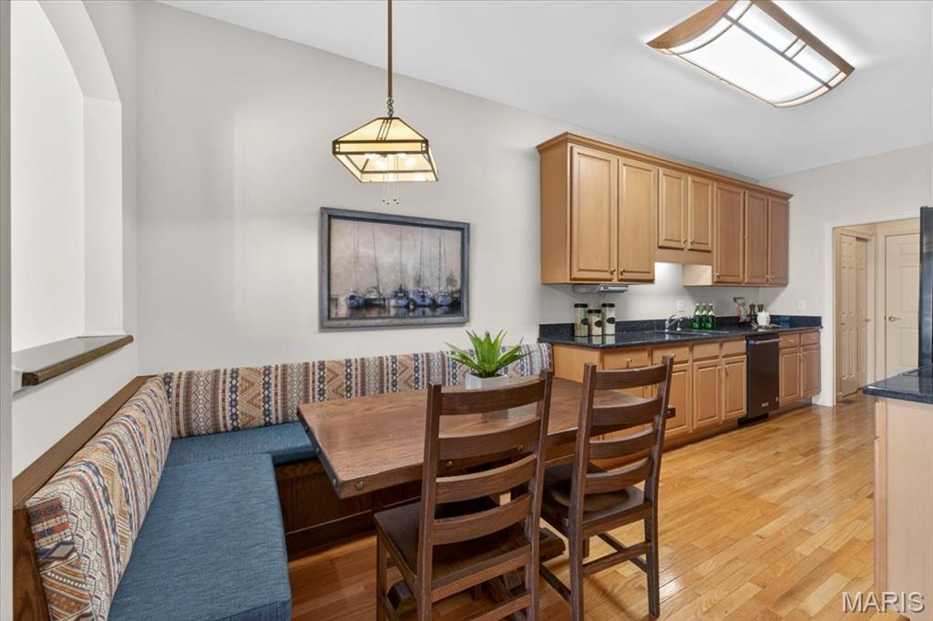 Villas At Worthington A Condo - Residential