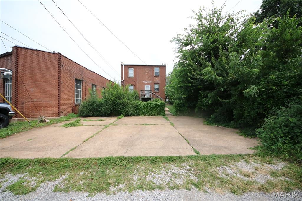 Arsenal-Watson Park - Residential Income