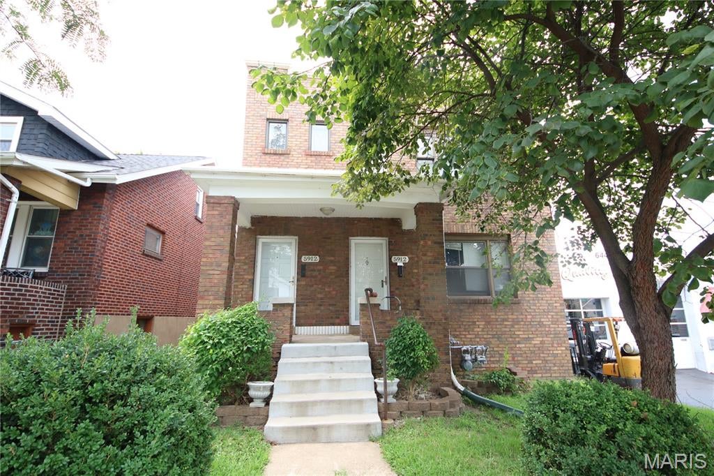 Arsenal-Watson Park - Residential Income